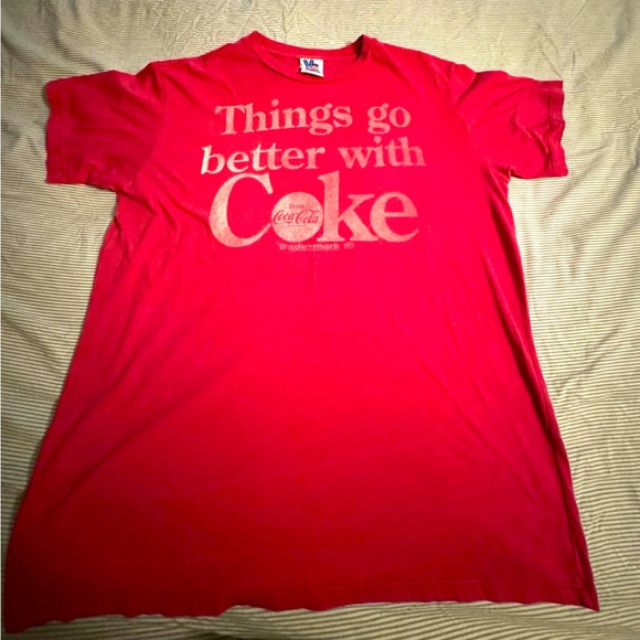 JUNKFOOD Coke T-shirt Things go better with Coke - Picture 1 of 6